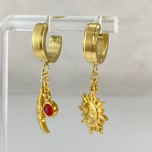 Sun & Moon Huggie Earrings with Birthstone - Handmade - Picture 5 of 8